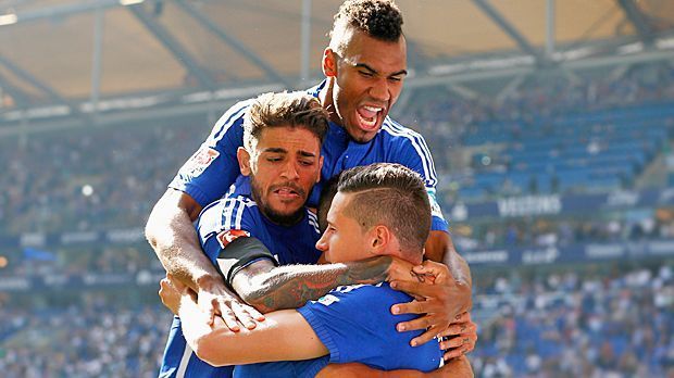
                <strong>Platz 7: FC Schalke 04</strong><br>
                Platz 7: FC Schalke 04. Viele Trainer-Wechsel und in der letzten Saison Grusel-Fußball unter Ex-Coach Roberto Di Matteo. Dennoch verliert Schalke kaum an Beliebtheit. Für die sechs Teams mit der höchsten Strahlkraft reicht es aber nicht.
              