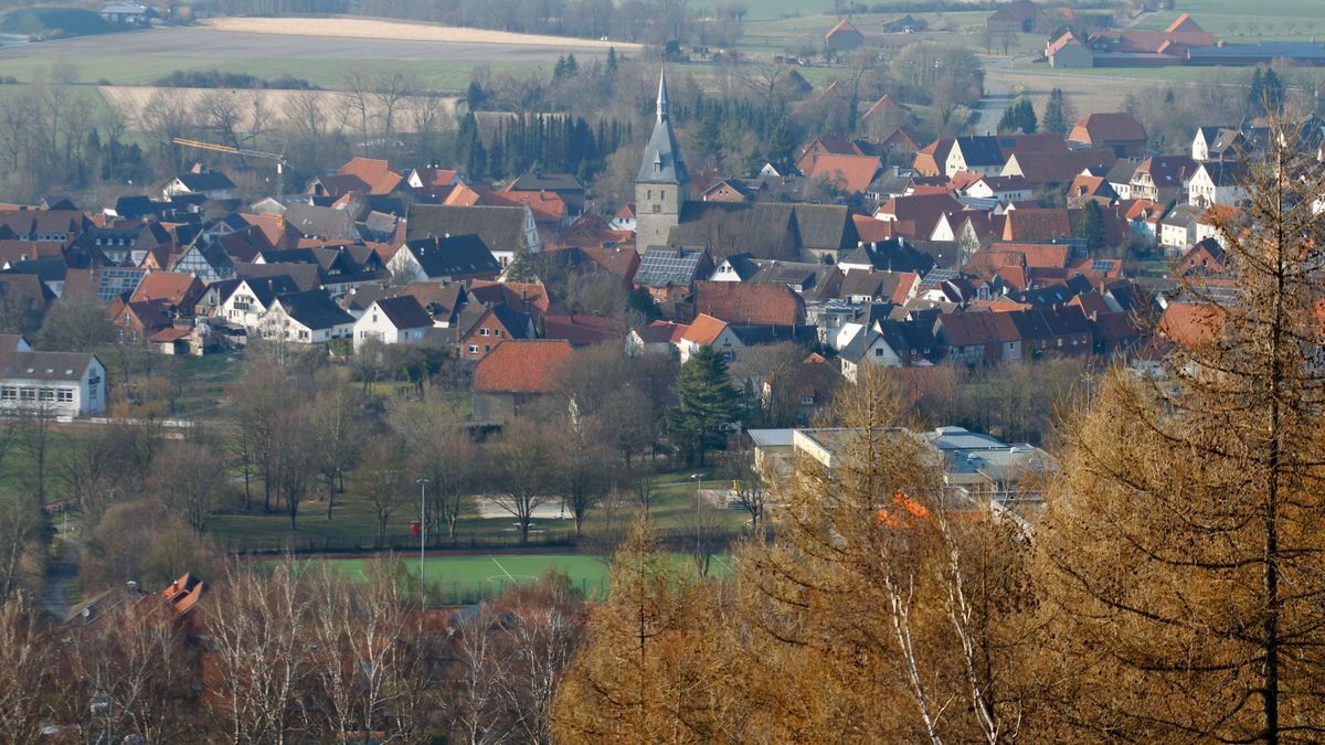 Small town nieheim into Kreis höxter