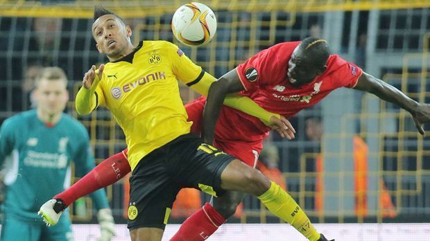 
                <strong>Pierre-Emerick Aubameyang</strong><br>
                Pierre-Emerick Aubameyang: Die Kanten in der Reds-Defensive verlangten dem Stürmer alles ab. Mit einem Freistoß in der 36. Minute sorgt er für Gefahr. Sonst wurden einige Konter recht leichtfertig verspielt. Der Gabuner kann mehr! ran-Note: 4.
              