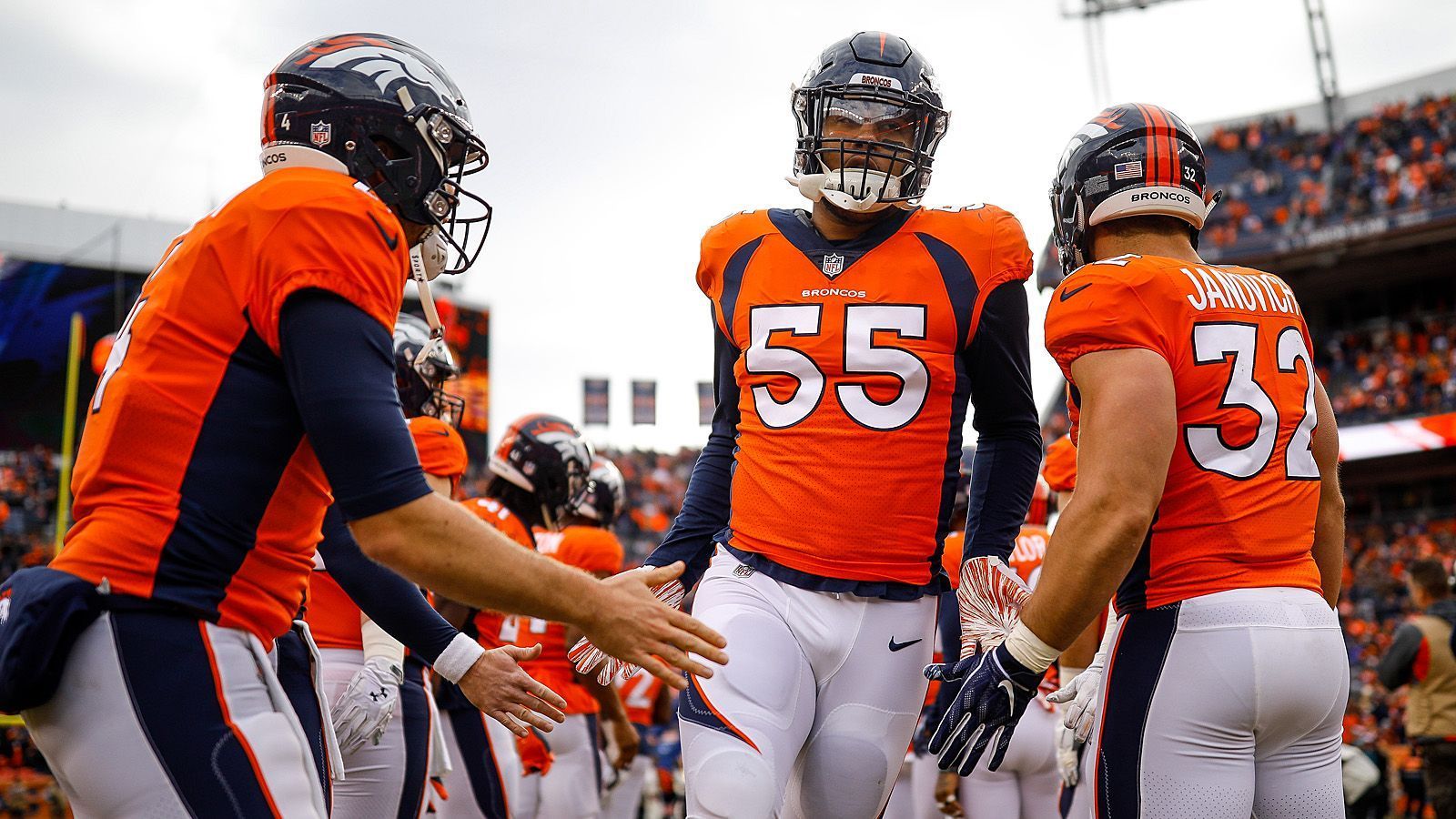 
                <strong>Denver Broncos - 5</strong><br>
                Denver Broncos - 5 Playoff-Teilnahmen in Serie (2011-15)
              