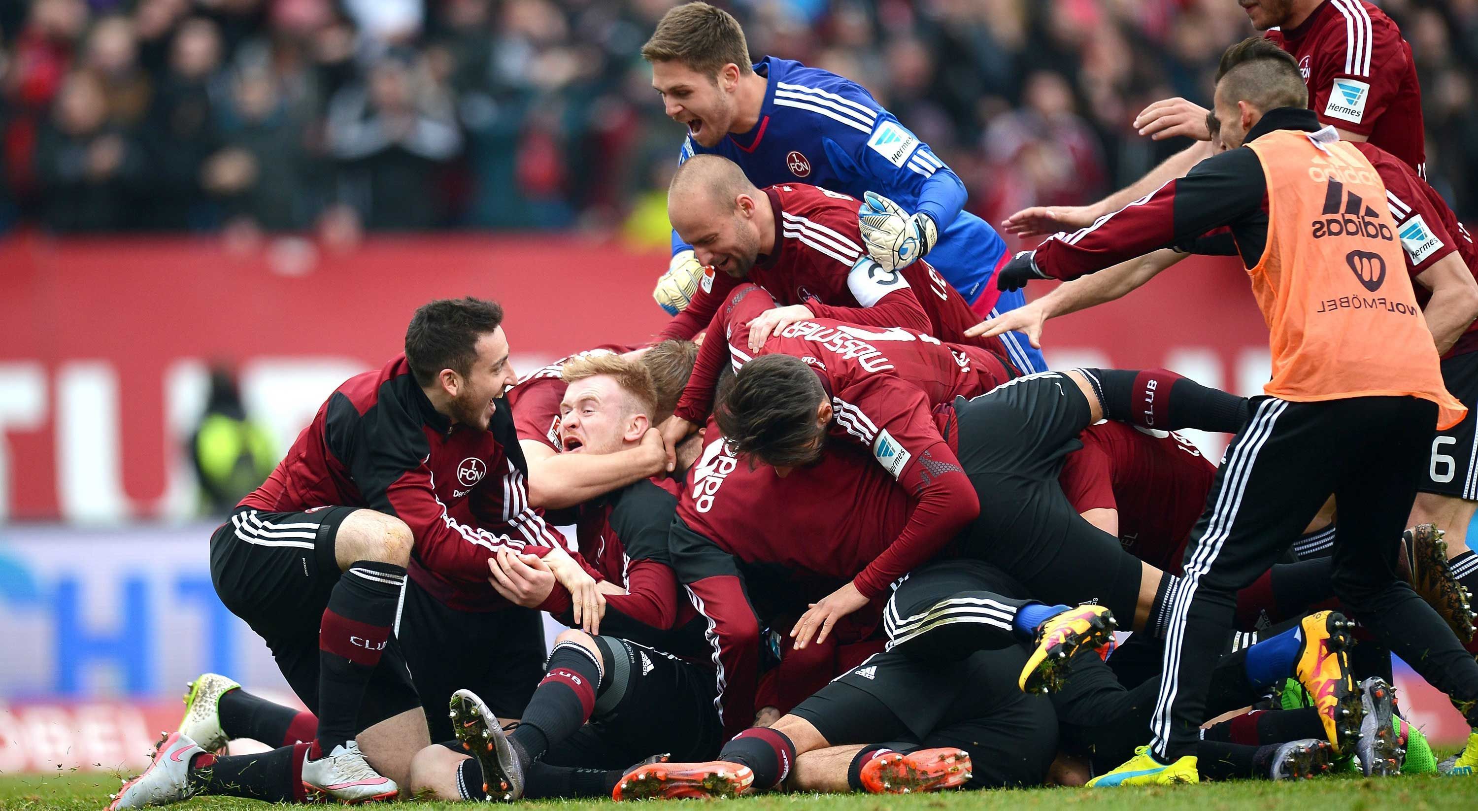 
                <strong>1. FC Nürnberg (Sieben Aufstiege)</strong><br>
                "Der Club is a Depp" sagen die Fans des 1. FC Nürnberg gerne über ihren Verein. So haben es die Nürnberger schon geschafft als Meister und als Pokalsieger abzusteigen. Allerdings durften die Anhänger der Franken auch schon sieben Aufstiege bejubeln. Sollte Nürnberg auch in dieser Saison wieder ins Oberhaus zurückkehren, wären der Club Rekord-Aufsteiger. 
              