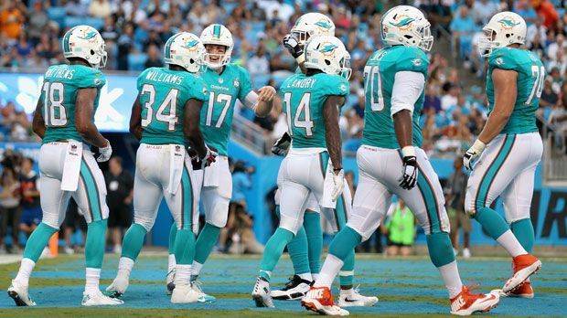 
                <strong>Gewinner: Miami Dolphins</strong><br>
                Gewinner: Miami Dolphins. Auch wenn es Miami nicht unter die Top 7 schafft, die Dolphins sind einer der großen Gewinner der Preseason. Durch die Verstärkung von Ndamukong Suh stellt das Team von Joe Philbin eine der stärksten Defensiven der Liga.
              