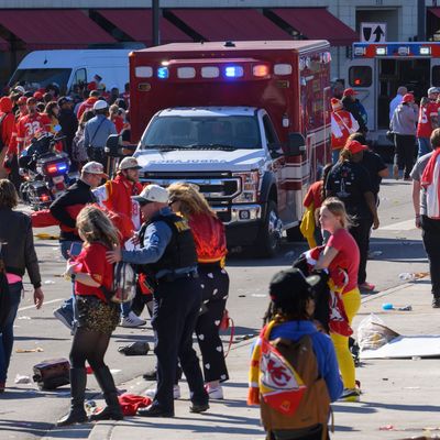 Die Parade von Super-Bowl-Champion Kansas City Chiefs ist von Schüssen überschattet worden.