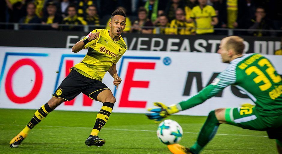 
                <strong>Pierre-Emerick Aubameyang</strong><br>
                Sein Antritt ist immer wieder eine Augenweide. Antwortet auf das Leipiziger Pressing in den Anfangsminuten mit seinem Treffer zum 1:0. Profitiert dabei von einem katastrophalen Rückpass von Ilsanker, der beim BVB-Stürmer landet. Der Rest nur noch Formsache. Aubameyang schiebt cool ins rechte untere Eck ein. Vergibt in der 13. Minute die nächste Großchance, als er von Yarmolenko steil geschickt wird und dann im Abschluss zu lange zögert. Holt in der 62. Minute einen Elfmeter nach Videobeweis heraus, den er selbst cool zum 2:3 verwandelt. Bringt sein Team damit zurück ins Spiel. ran-Note: 2
              
