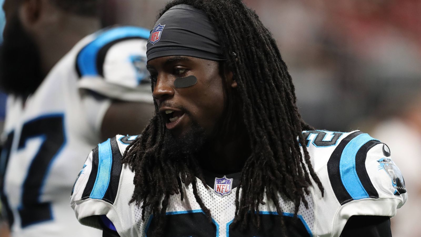 
                <strong>Platz 4: Donte Jackson (CB, Carolina)</strong><br>
                Straf-Yards in der Saison 2018: 126Anzahl der Flaggen: 10Prozentualer Anteil an den Team-Strafen: 10,87
              