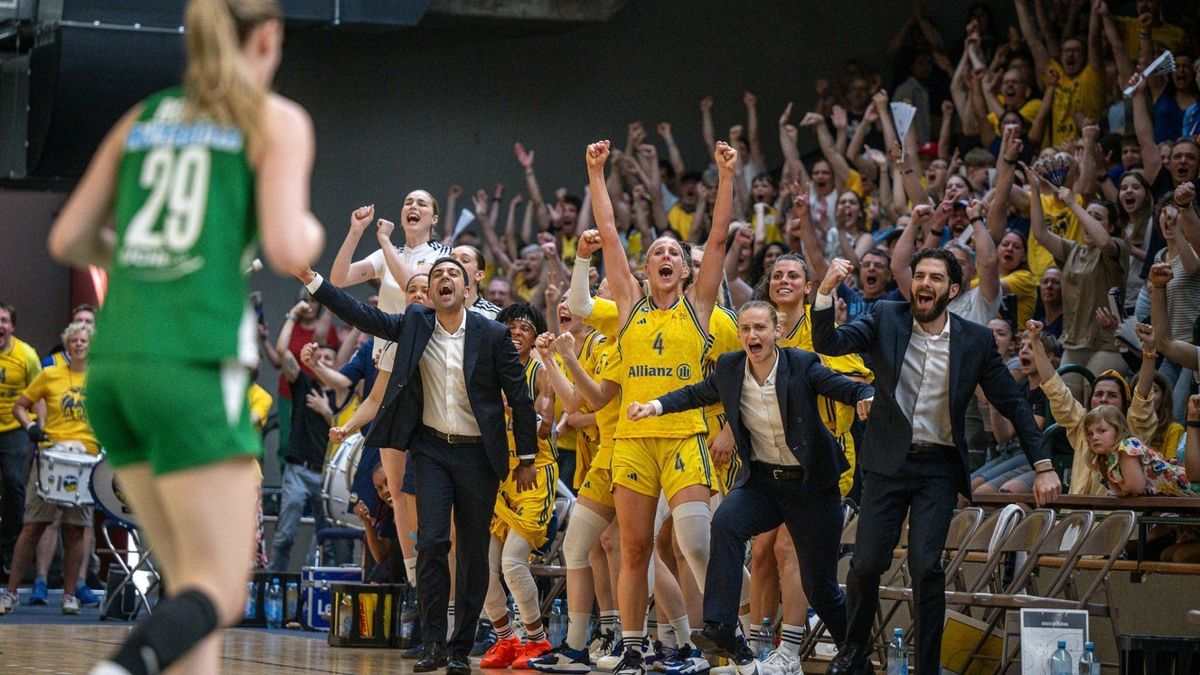 Alba Berlin am Ziel