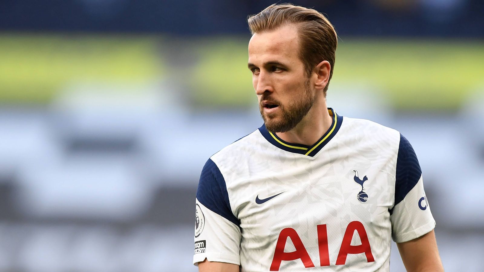 
                <strong>Angriff: Harry Kane (Tottenham Hotspur)</strong><br>
                23 Tore, 14 Vorlagen – Harry Kane hat einmal mehr seine Qualitäten unter Beweis gestellt und wurde Torschützenkönig der Premier League. Dies gelang dem Engländer insgesamt zum dritten Mal in seiner Karriere, in den vorherigen drei Spielzeiten allerdings nicht.
              