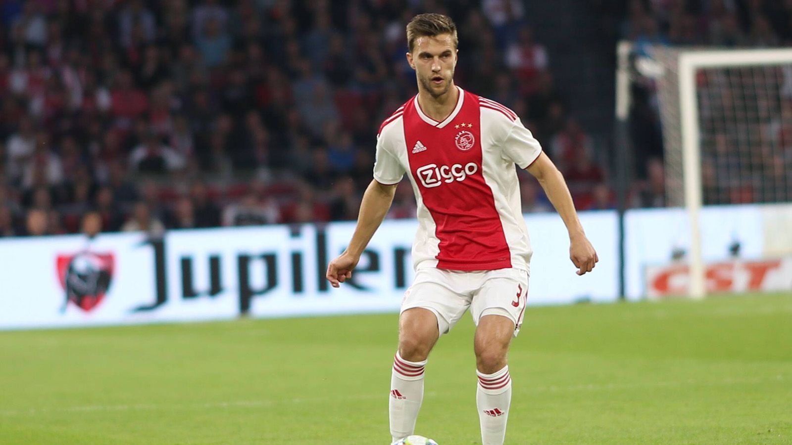 
                <strong>Joel Veltman (Ajax Amsterdam)</strong><br>
                Kommt für Routinier Schöne zur defensiven Absicherung! Verteidigt in der Schlussphase mit seinen Teamkollegen leidenschaftlich! Kratzt in der 85. Minute den Torschuss von Lucas von der Linie und verhindert so den Rückstand. ran-Note: 2
              