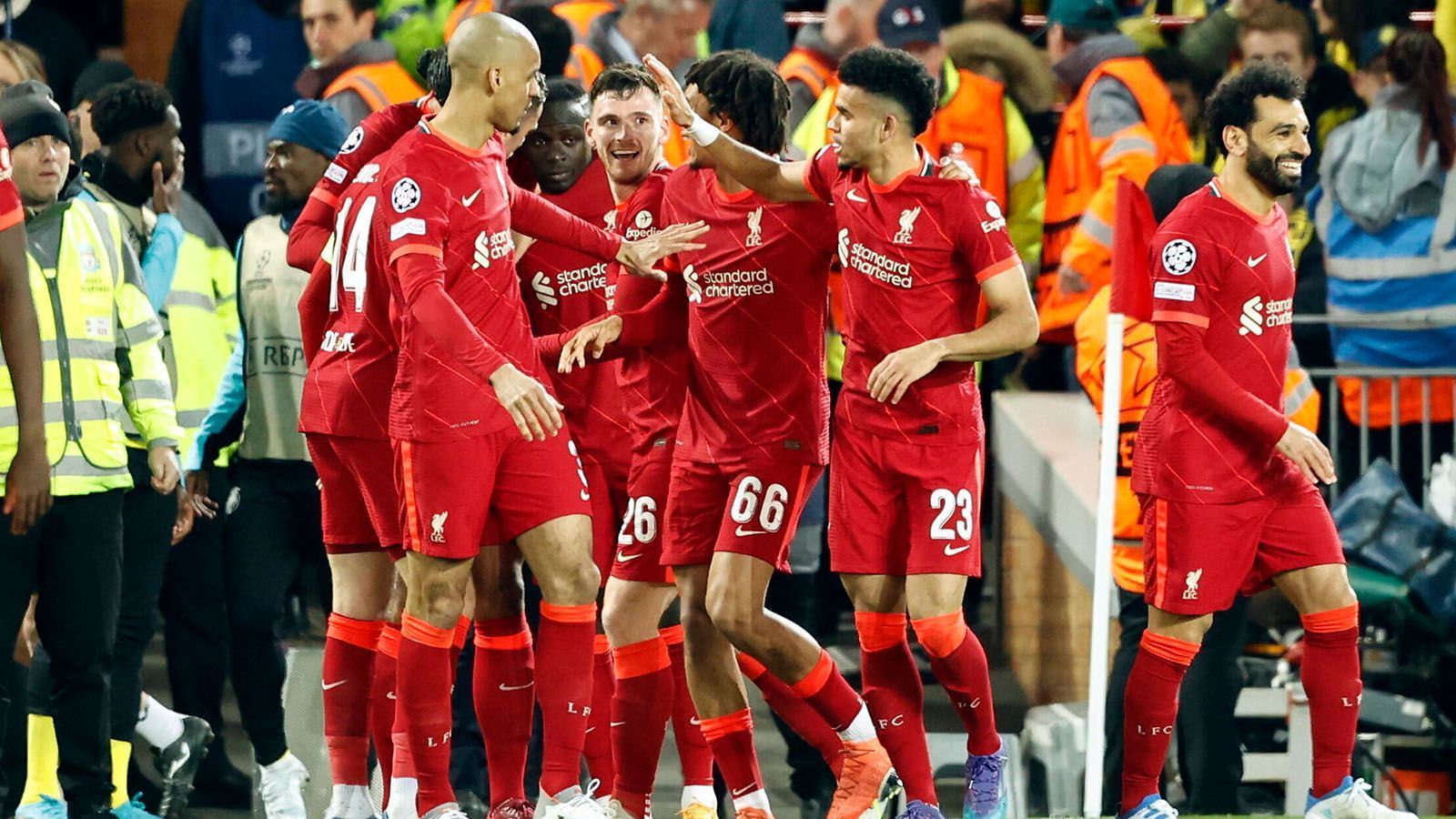 
                <strong>Liverpool schlägt Bayern-Bezwinger Villarreal - die Erkenntnisse</strong><br>
                Der FC Liverpool gewinnt das Halbfinal-Hinspiel gegen Villarreal mit 2:0. Dabei zeigen die Reds eine abwartende und taktisch clevere Vorstellung gegen den Bayern-Bezwinger. ran hat die Erkenntnisse der Partie.
              