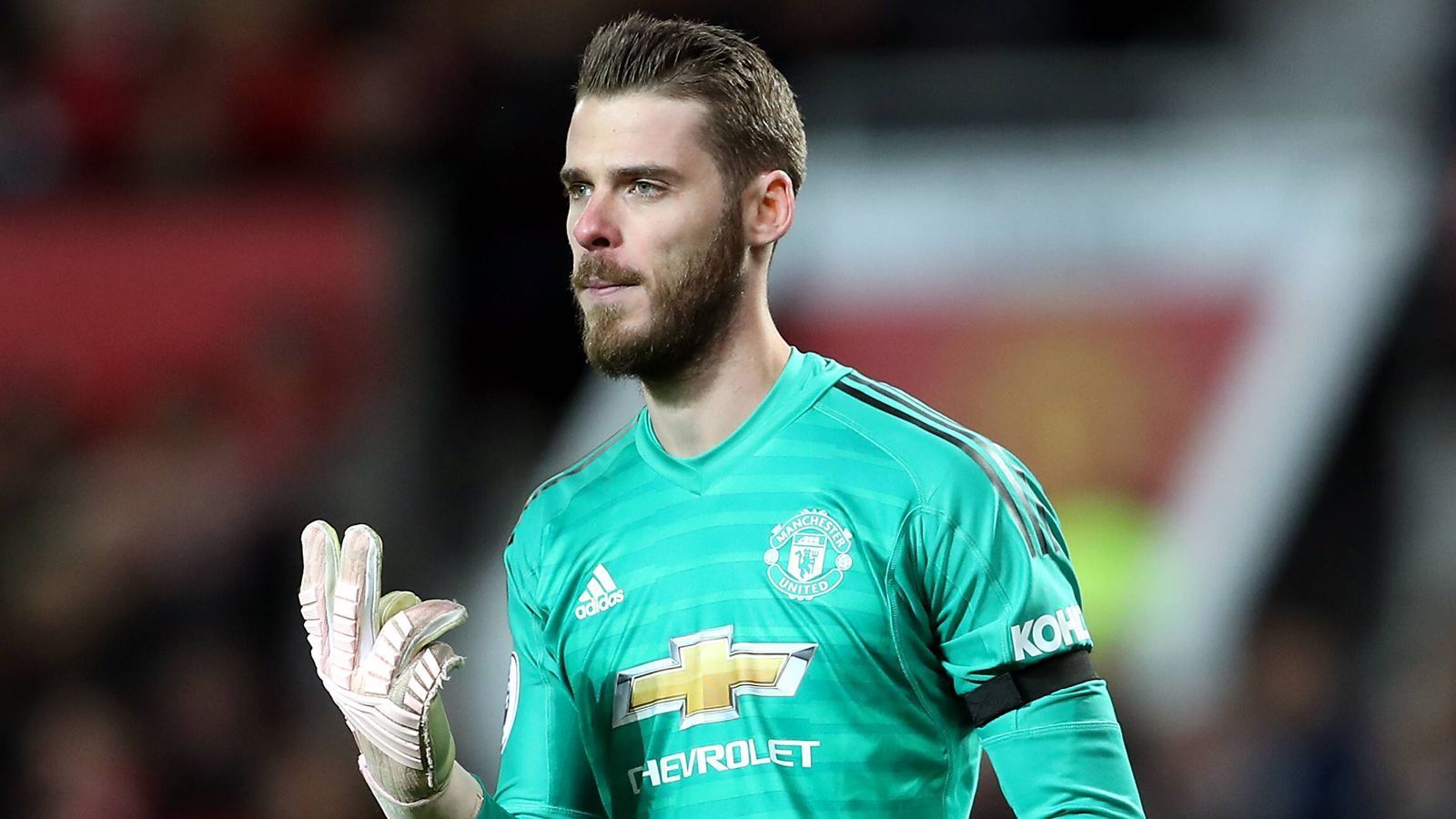 
                <strong>David de Gea (Manchester United)</strong><br>
                Bei de Gea wurden Details verraten, wie sein Vertrag bei Real Madrid angeblich ausgesehen hätte. Demnach hätte De Gea einen Fünfjahresvertrag unterschreiben sollen, der ihm pro Jahr rund 11,8 Millionen Euro eingebracht hätte. Außerdem hätte der United-Keeper wohl ein Handgeld von 10,9 Millionen Euro bekommen. Die in dem Arbeitspapier festgeschriebene Ausstiegsklausel soll bei 500 Millionen Euro gelegen haben.
              