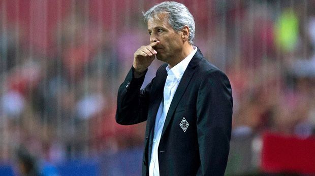 
                <strong>Lucien Favre (Borussia Mönchengladbach)</strong><br>
                Lucien Favre (Borussia Mönchengladbach): Der erste Trainerwechsel der laufenden Saison ging am 20. September 2015 in Mönchengladbach über die Bühne. Der langjährige Erfolgscoach Lucien Favre trat nach einem Null-Punkte-Start nach fünf Spielen aus freien Stücken zurück.
              