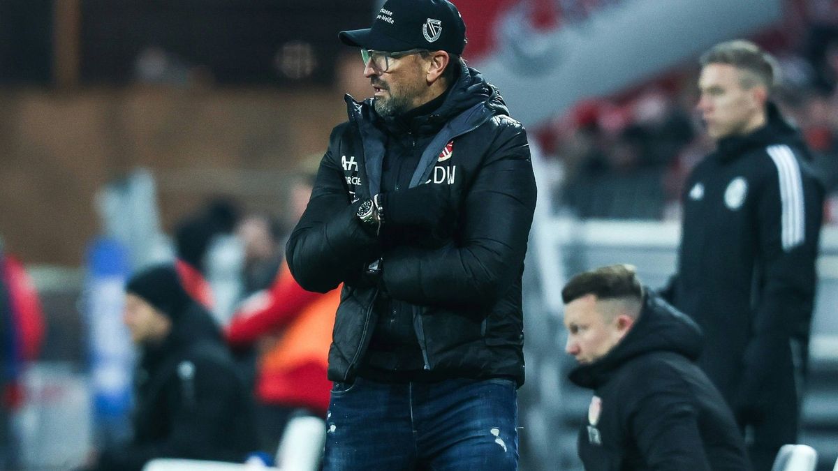 Mit Cottbus an der Spitze: Claus-Dieter Wollitz