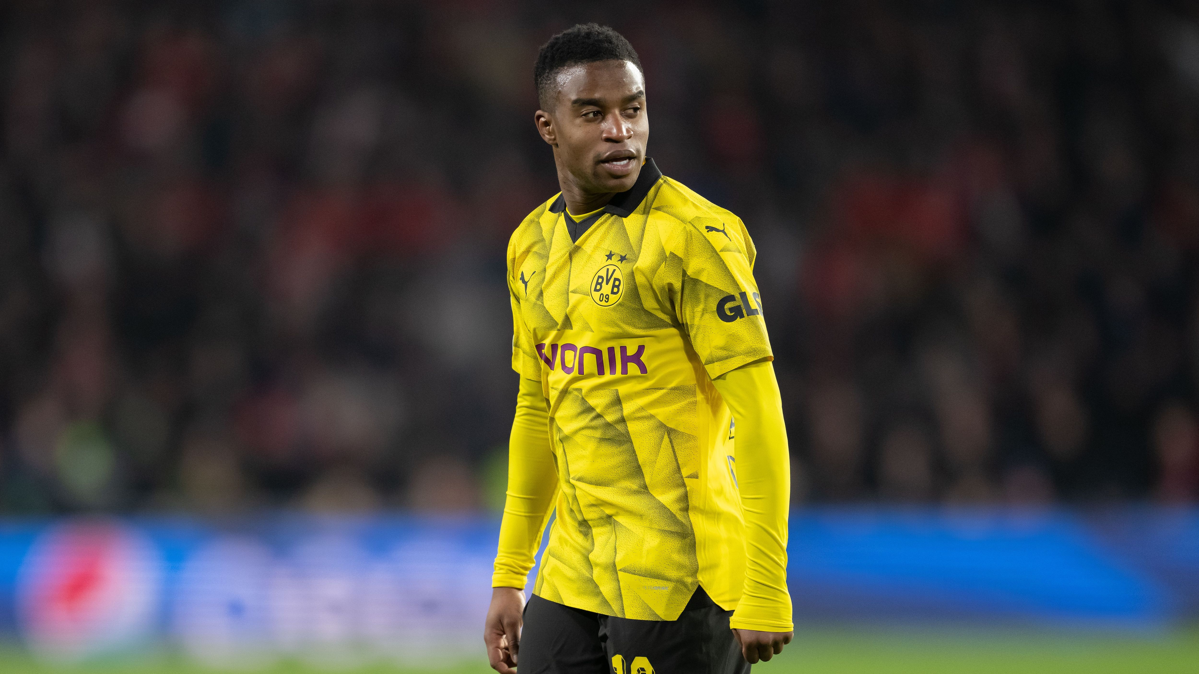 <strong>Youssoufa Moukoko (Borussia Dortmund)</strong><br>Der BVB hat nun offenbar endgültig einen Käufer für Youssoufa Moukoko gefunden. Der Stürmer, der in den Jugend-Mannschaften der Dortmunder groß aufspielte, sich bei den Profis aber nicht durchsetzen konnte, steht wohl unmittelbar vor einem Wechsel zum FC Kopenhagen.