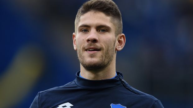 
                <strong>Andrej Kramaric (Abgänge Leicester City)</strong><br>
                Abgänge Leicester City: N'Golo Kante (FC Chelsea), Andrej Kramaric (Bild; TSG Hoffenheim), Ryan Watson (FC Barnet), Jonny Madison (Yeovil Town), Jacob Blyth (Motherwell FC), Dean Hammond (Sheffield Utd.), Paul Konchesky (FC Gillingham), Mark Schwarzer (Ziel unbekannt)
              