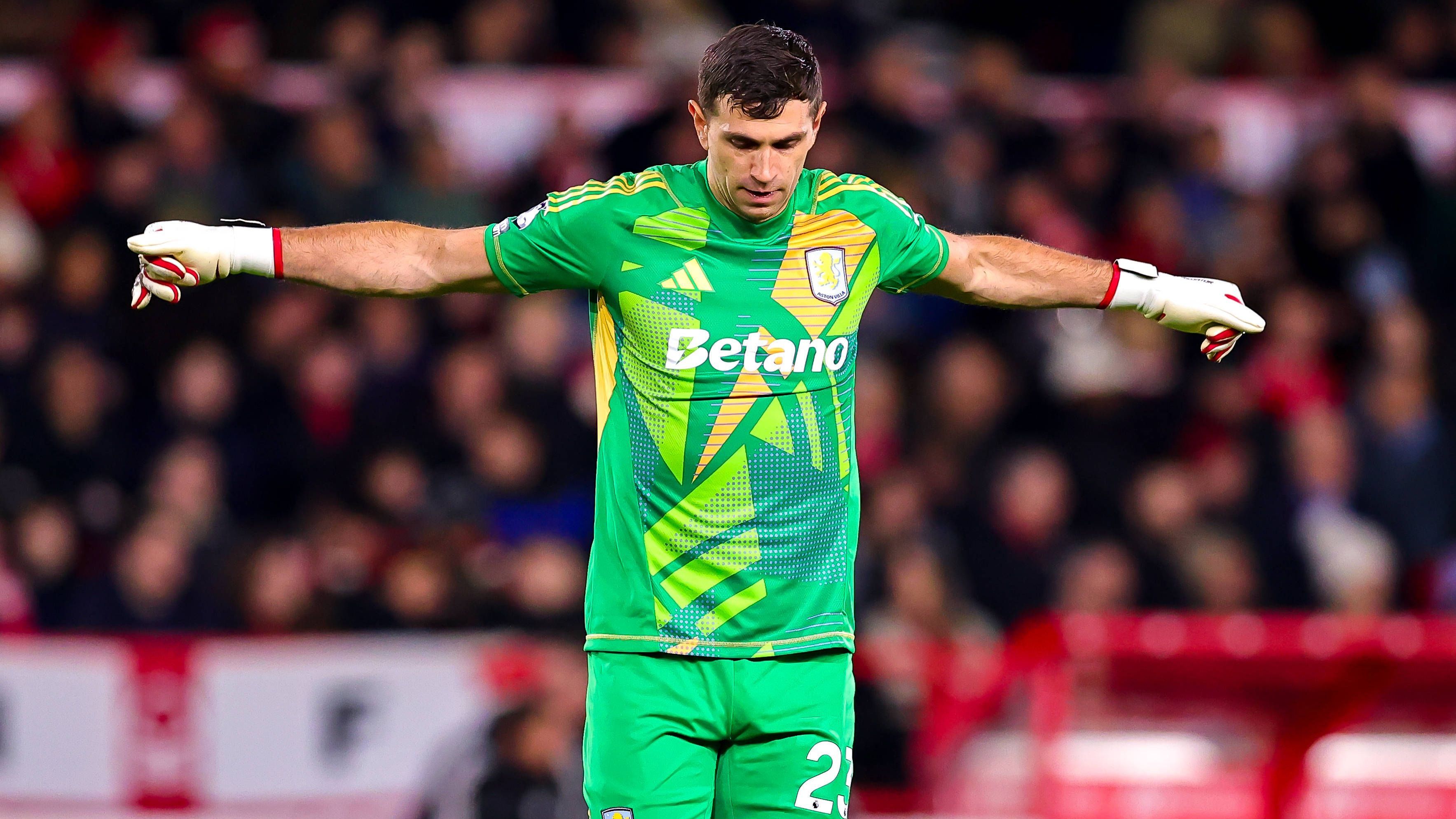 <strong>Emiliano Martinez (Aston Villa)</strong><br>- Alter: 32<br>- Nationalität: Argentinien