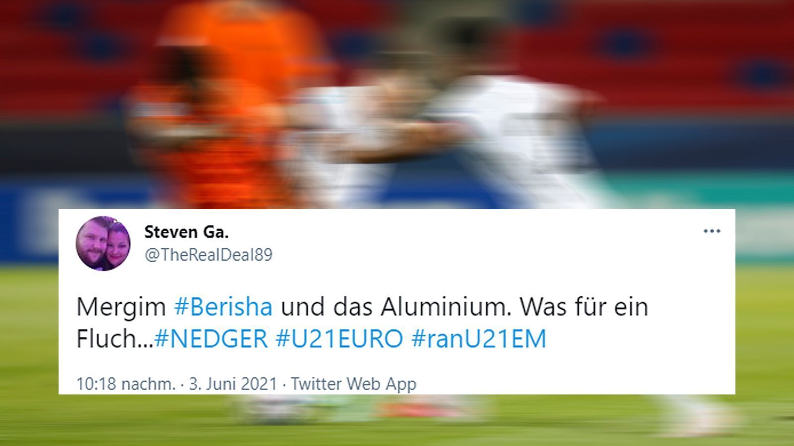 
                <strong>Alu-Mergim Berisha </strong><br>
                Der deutsche Sieg hätte durchaus höher ausfallen können, wenn vor allem Stürmer Mergim Berisha gegen die Niederlande nicht so dermaßen vom Pech verfolgt gewesen wäre. Er traf insgesamt drei Mal Aluminium - zunächst bei einem Freistoß und nach der Pause innerhalb weniger Minuten gleich zwei Mal hintereinander.
              