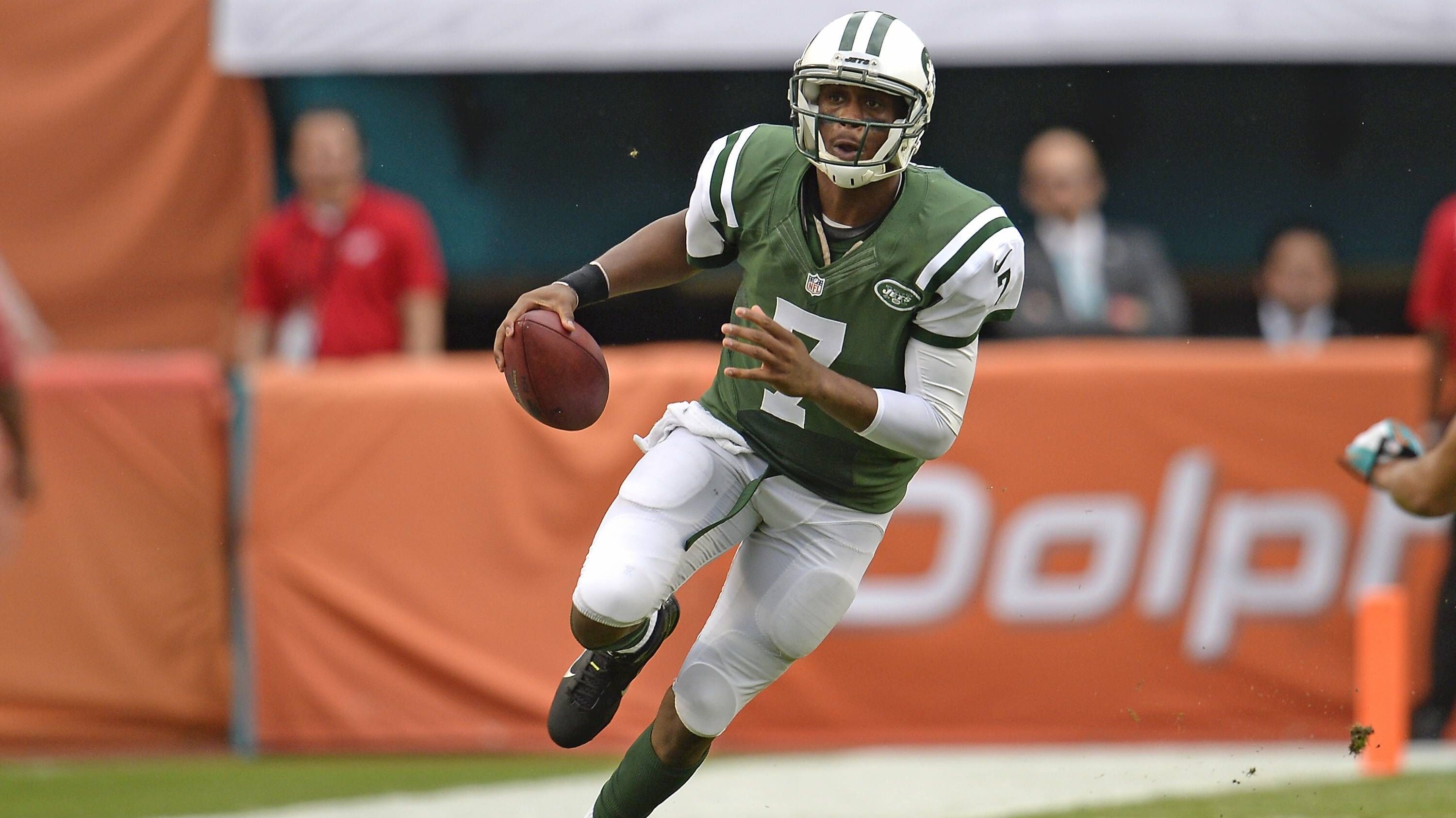 <strong>Geno Smith (New York Jets) - 2013</strong><br>Bei seinem Debüt 2013 gegen die Buccaneers zegte Smith eine ordentliche Leistung und konnte das Spiel gewinnen. Hauptsächlich war Smith in seiner Karriere jedoch Backup, bis in der vergangenen Saison etwas überraschend ein Durchbruch als Starter der Seahawks gelingen konnte.