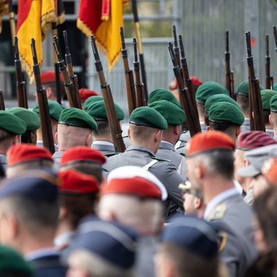 Der CDU gehen die Wehrpflicht-Pläne von Verteidigungsminister Pistorius nicht weit genug.