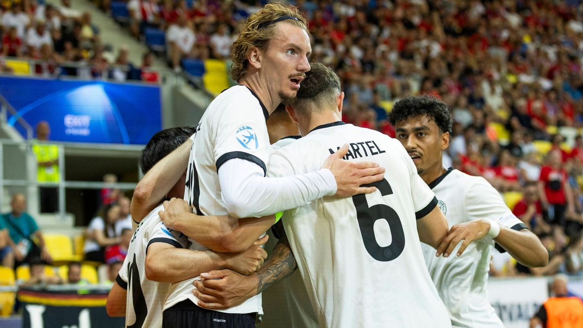 UEFA U21, U 21 Europameisterschaft: Tschechien - Deutschland; 15.06.2025 Nick Woltemade (Deutschland, 10) jubelt nach dem Tor bei der UEFA U21-Europameisterschaft im Spiel Tschechien - Deutschland,...