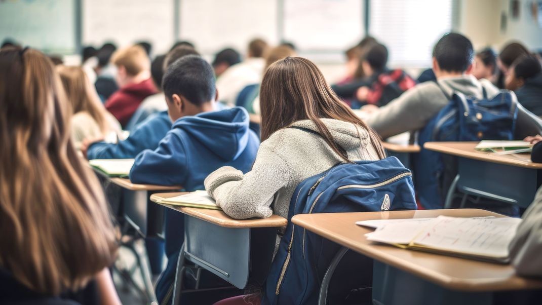 Junge Menschen haben bessere Chancen zu studieren, wenn sie aus Akademikerhaushalten stammen. 