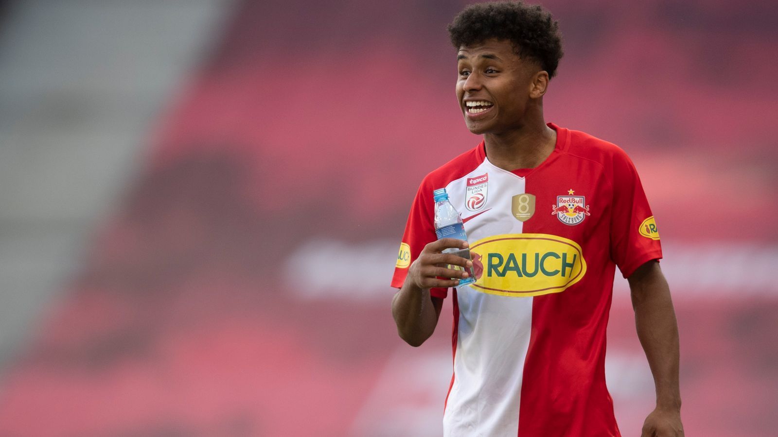 
                <strong>Der Rest Europas (elf Nominierte)</strong><br>
                Außerhalb der Top-5-Ligen gibt es weitere Toptalente. Neu-Nationalspieler Karim Adeyemi von RB Salzburg und Ryan Gravenberch von Ajax Amsterdam dürften Fussball-Fans bekannt sein. Jurrien Timber (Ajax Amsterdam) und Noni Madueke (PSV Eindhoven) spielen ebenfalls in den Niederlanden. Francisco Conceicao (FC Porto) und Goncalo Ramos (Benfica Lissabon) in Portugal. Mykhaylo Mudryk (Schachtjor Donezk) und Illya Zabarnyi (Dynamo Kiew) verdienen ihr Geld in der Ukraine. Charles de Ketelaere (Club Brügge), Ersin Destanoglu (Besiktas Istanbul) und Felix Mambimbi (Young Boys Bern) vervollständigen die Liste. 
              