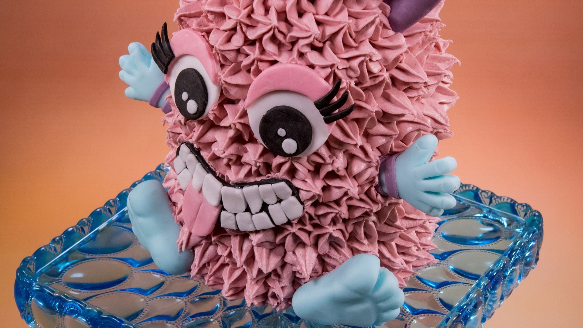 Sarah Harrisons Motivtorte Rosa Monster | Das große Promibacken