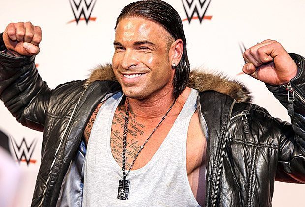 
                <strong>Erster Wrestling-Auftritt von Tim Wiese</strong><br>
                Darauf haben alle gewartet: Tim Wiese beim Wrestling. Der Ex-Nationaltorhüter besucht den Kampfabend der berühmten US-Serie WWE (World Wrestling Entertainment) in der Frankfurter Festhalle.
              