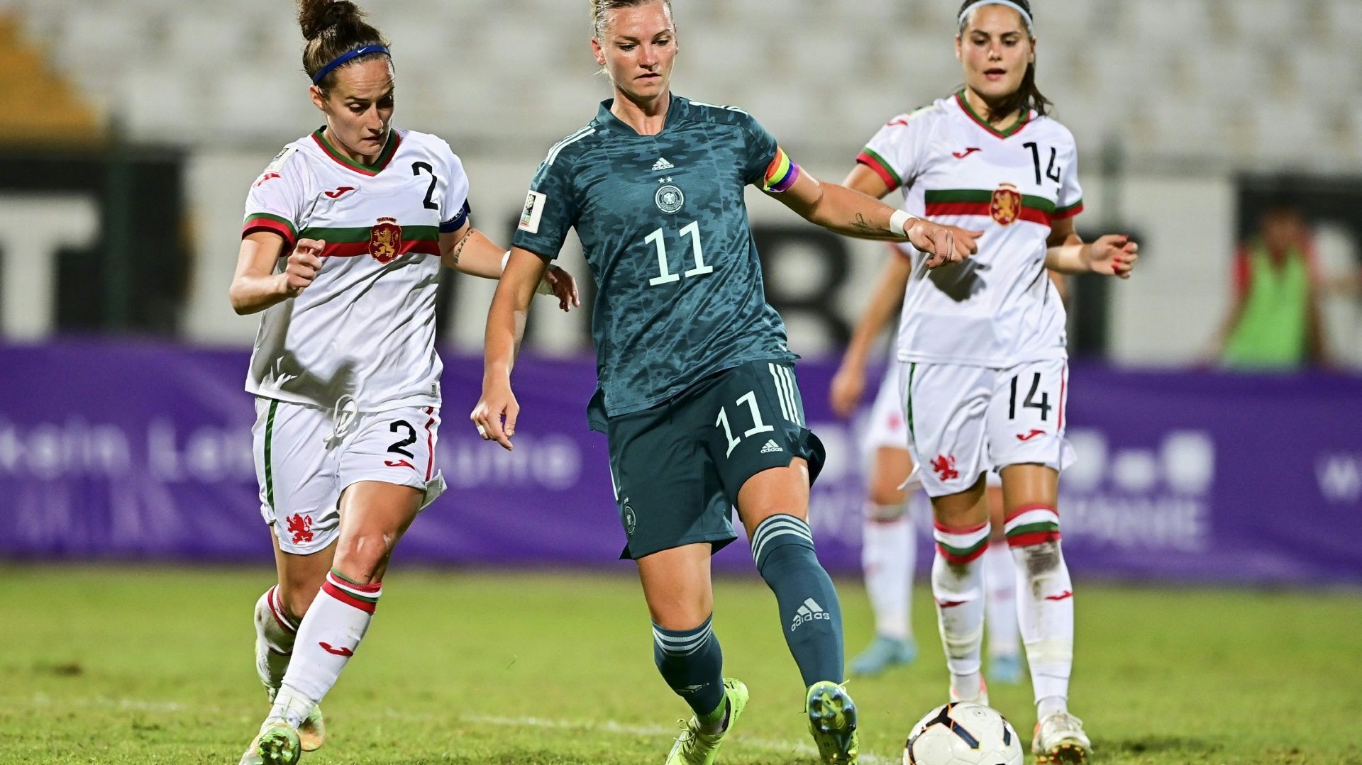 Frauen Wm Dfb Stockt Prämien Für Popp Und Co Nicht Auf