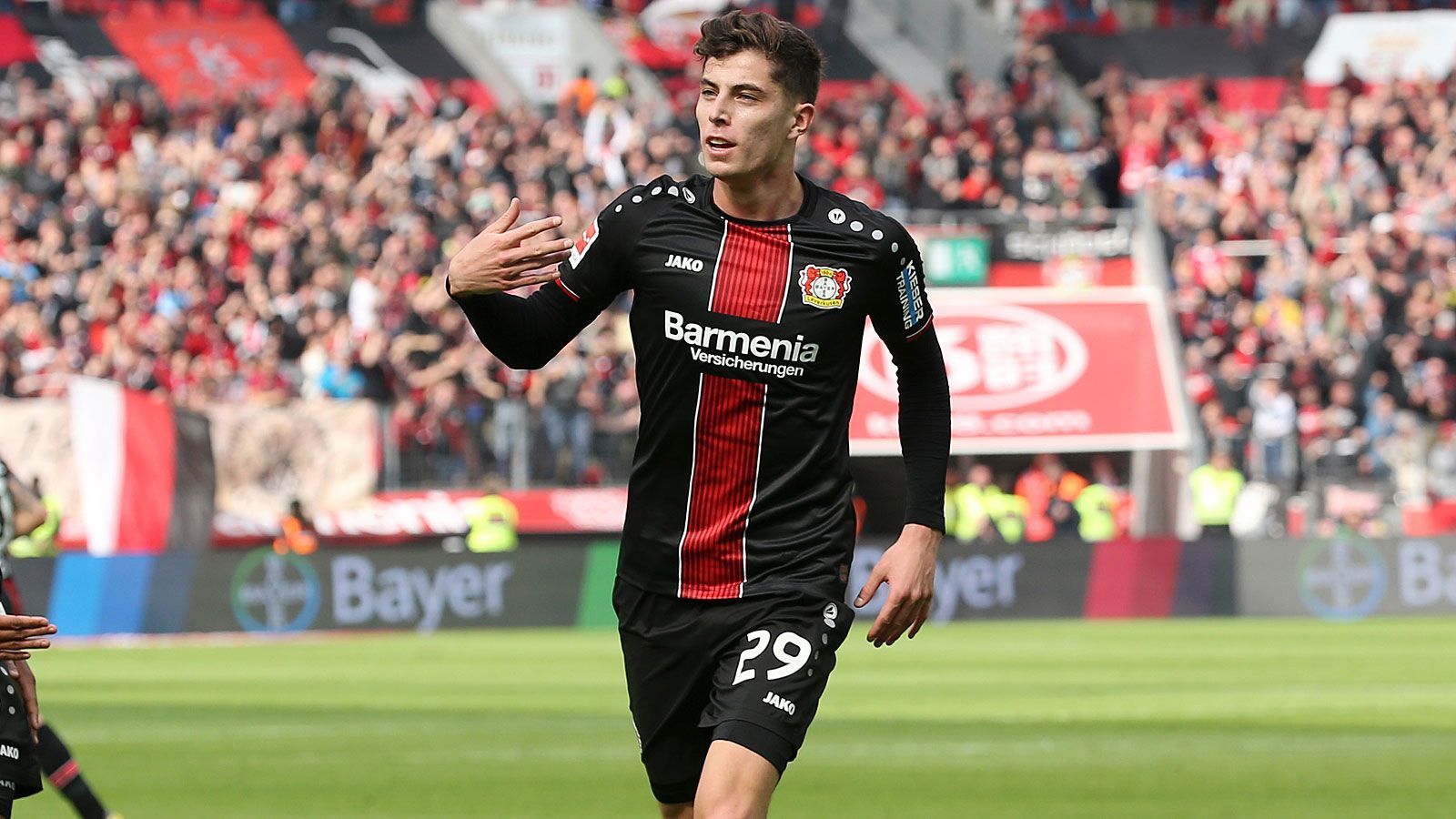 
                <strong>Platz 4: Kai Havertz (Bayer Leverkusen)</strong><br>
                Marktwert laut CIES: 64,3 Millionen EuroNationalität: DeutscherAblösesumme gekostet: keineVertragsende: 30. Juni 2022Geburtsdatum: 11. Juni 1999Position: Offensiver MittelfeldspielerA-Länderspiele: drei
              