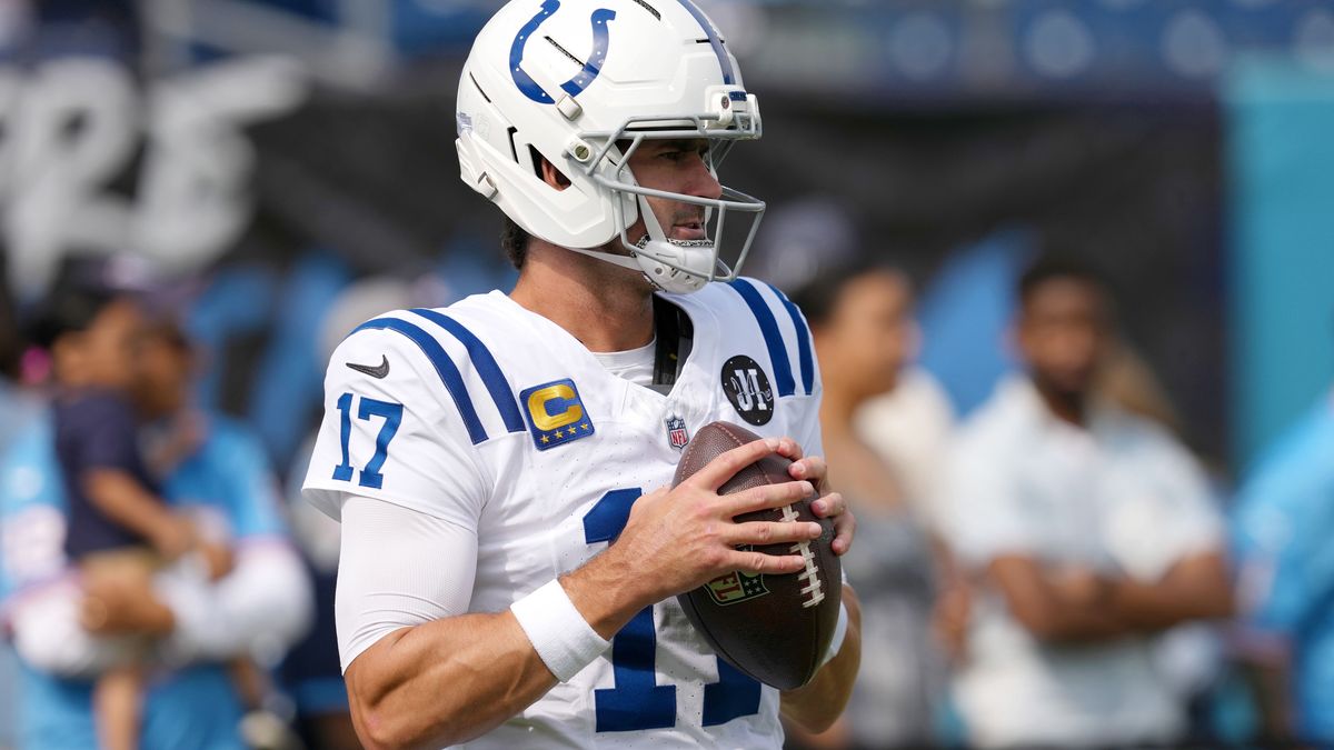 Indianapolis Colts v Tennessee Titans