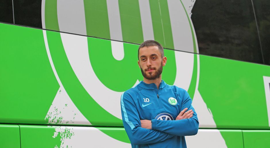 
                <strong>5. Januar 2017: Yunus Malli wechselt zum VfL Wolfsburg</strong><br>
                5. Januar 2017: Yunus Malli wechselt vom 1. FSV Mainz 05 zum VfL Wolfsburg. Die Wolfsburger lassen sich die Dienste des 24-Jährigen 12,5 Millionen Euro kosten. Malli unterschreibt einen Vertrag bis 2021.
              