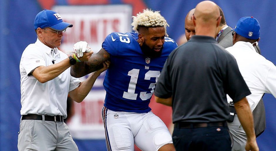 
                <strong>Odell Beckham Jr. (New York Giants) </strong><br>
                Eigentlich steht der Wide Receiver für das große Spektakel. Diese Saison aber ist Odell Beckham Jr. das personalisierte Verletzungspech. Aufgrund einer Knöchelverletzung verpasst er bereits das erste Saisonspiel. Richtig übel erwischt es ihn allerdings erst gegen die Los Angeles Chargers. Beckham zieht sich einen Knöchelbruch zu und wird diese Saison nicht mehr zum Einsatz kommen.
              