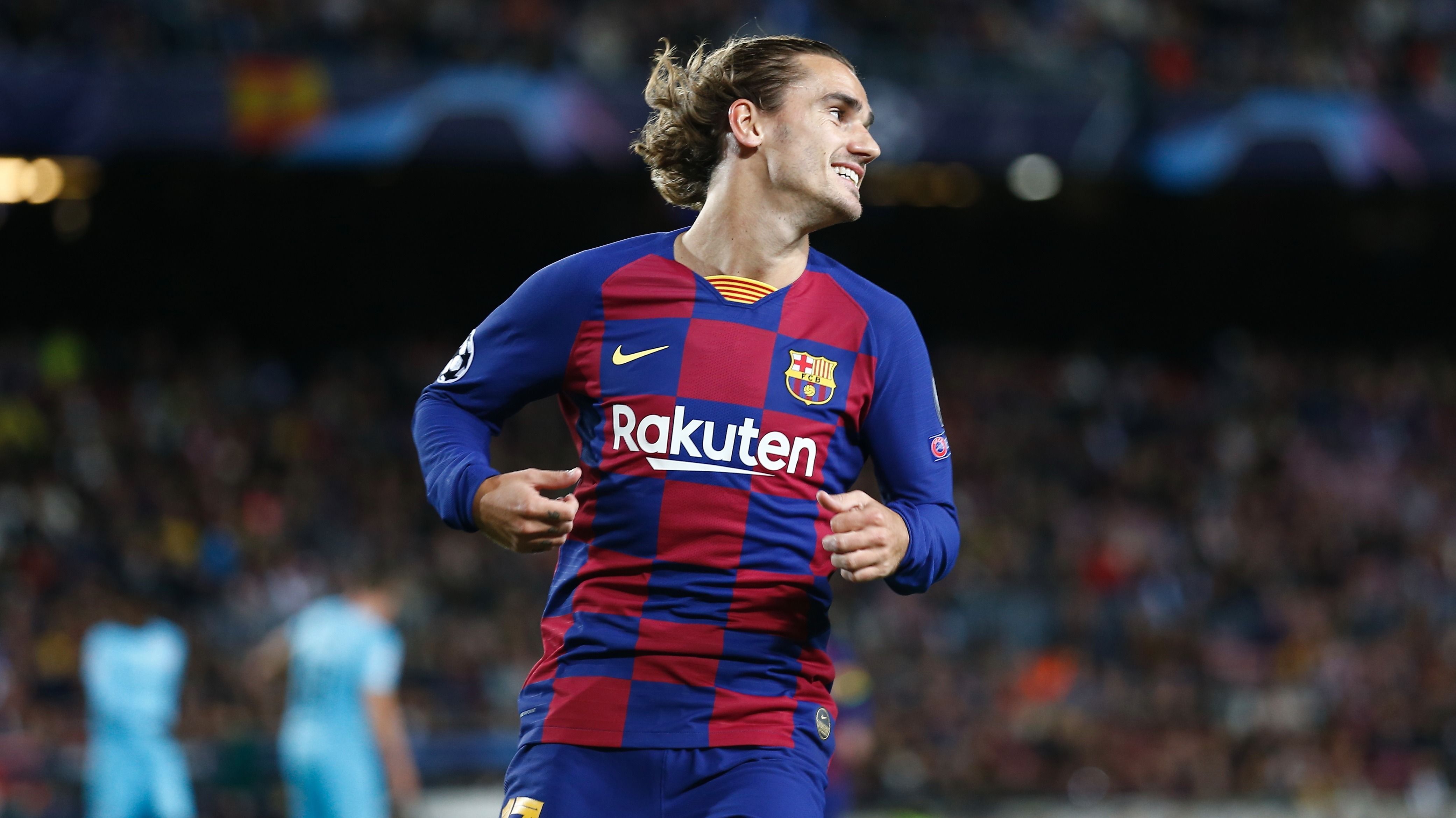 
                <strong>Antoine Griezmann (FC Barcelona)</strong><br>
                Überraschend nur Joker, kommt er wegen Dembeles Missgeschick zeitig in die Partie und sorgt sofort für eine hohe Schlagzahl. Nicht von ungefähr fallen wenig später zwei Treffer. Auffällig: Griezmann hält sich deutlich zentraler auf als sein Landsmann zuvor. Seinen Treffer zum 3:0 markiert er allerdings über halblinks auf Pass von Messi. ran-Note: 2
              