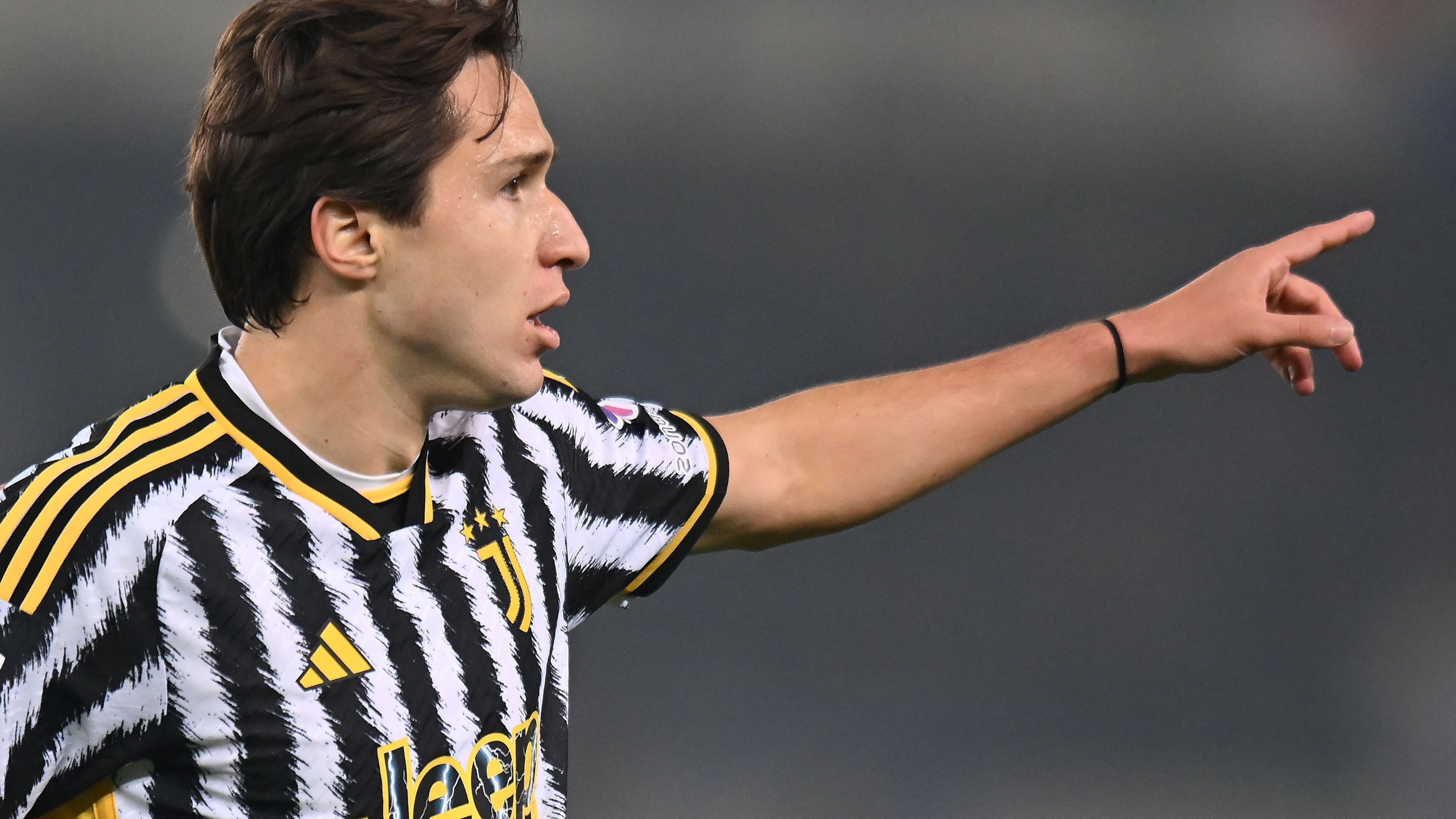 <strong>Federico Chiesa (Juventus Turin)</strong><br>Nicht nur auf der Insel wird das Geschacher um die Superstars bald losgehen. Bei Juventus wollen sie mit ihrem Europameister so schnell wie möglich verlängern, um ihn vom Markt zu nehmen, heißt es aus Italien. Im Gespräch ist eine Verlängerung des Vertrags bis 2026 oder 2027.