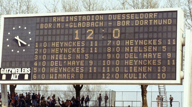 
                <strong>Höchster Heimsieg</strong><br>
                Höchster Heimsieg: Mit 12:0 gewann Borussia Mönchengladbach 1978 zu Hause gegen Borussia Dortmund und sicherte sich damit den Bundesliga-Rekord. Dem FC Bayern gelang 1971 immerhin ein 11:1 gegen den BVB.
              