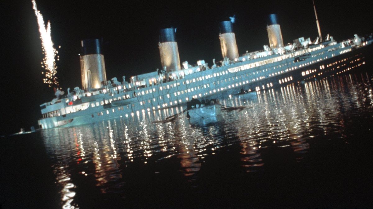 "Titanic"-Holzplatte für hohe Summe versteigert