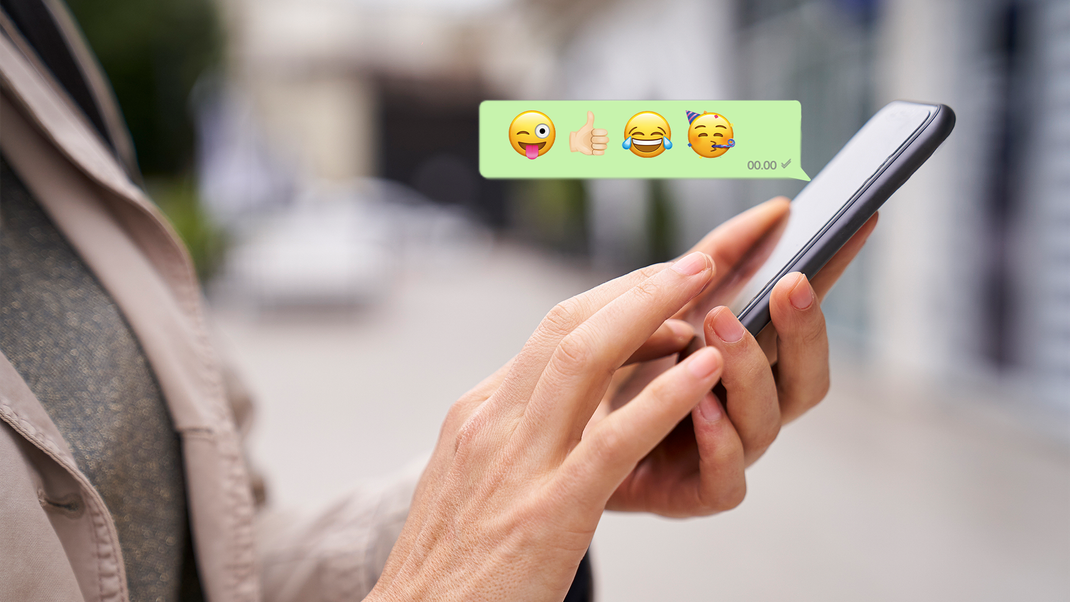 Sind WhatsApp-Nachrichten ohne Emojis unhöflich? Alles zu Emojis und ihrer Wirkung erfährst du hier.