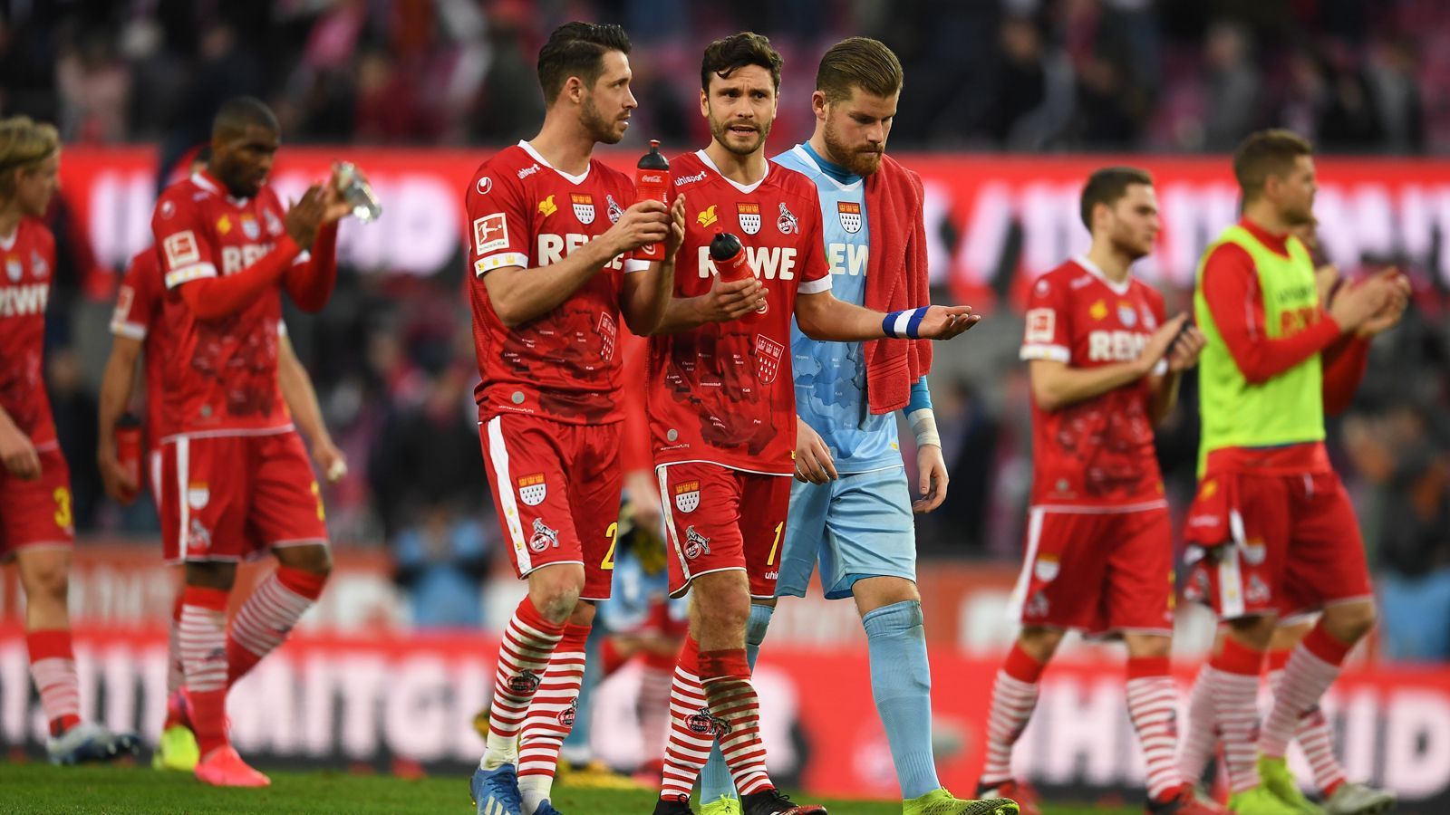 
                <strong>1. FC Köln: 9 Millionen Euro Verlust  </strong><br>
                Heimspiele: 5Verlust pro Geisterspiel: 1,8 Millionen Euro
              