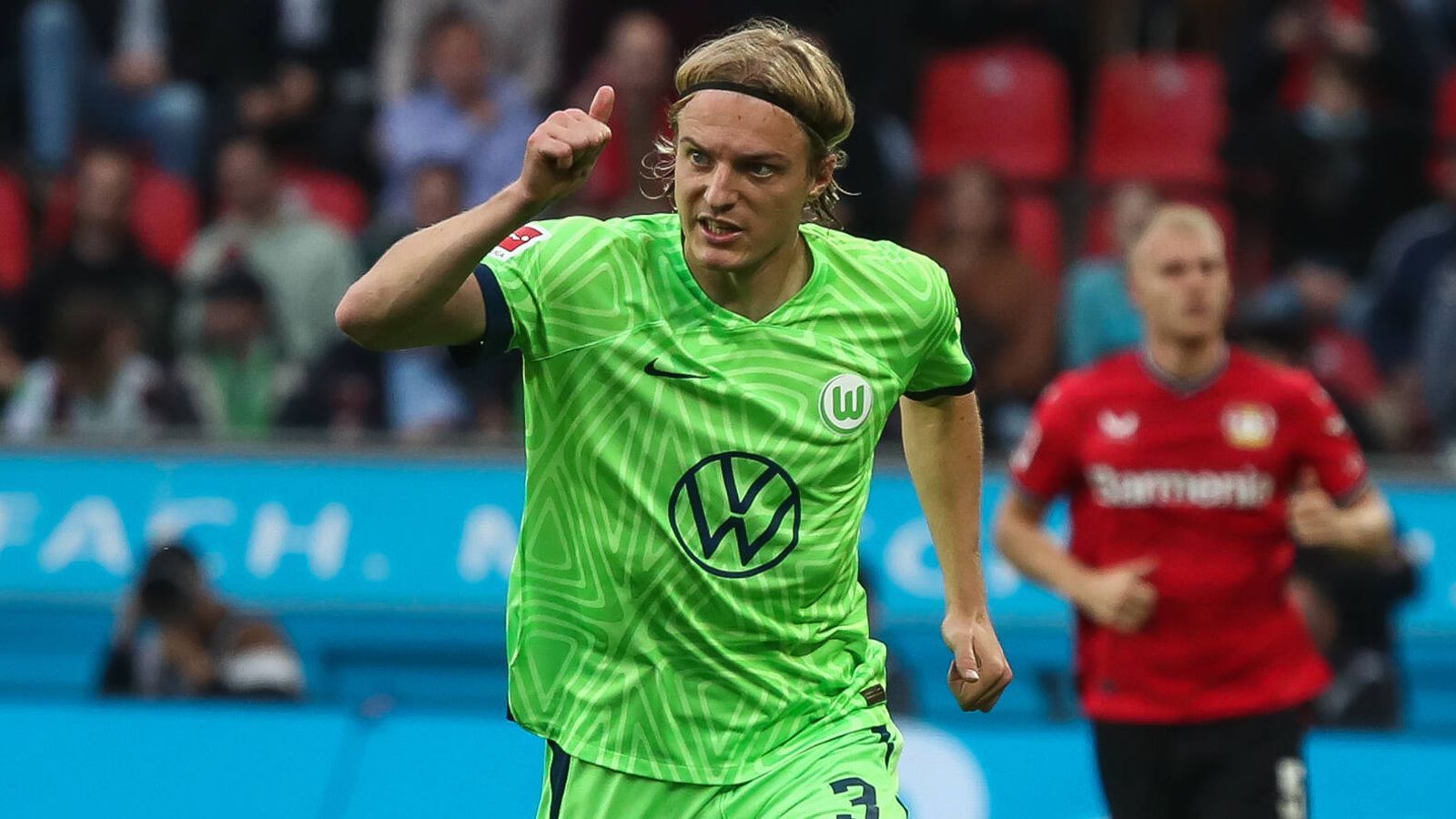 
                <strong>Platz 3: VfL Wolfsburg</strong><br>
                &#x2022; Transfers von anderen Bundesligaklubs: 25<br>&#x2022; Meiste Neuzugänge von: FC Bayern München, 1. FC Köln (3)<br>
              