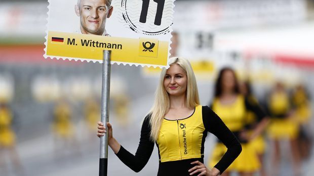 
                <strong>So sexy sind die Grid Girls in der DTM</strong><br>
                Sebastian Vettel nannte das Verbot "lächerlich. Ich denke, einige Dinge müssen sich nicht ändern, und das ist eines davon. Das ist gute Tradition und damit sollten wir nicht brechen."
              