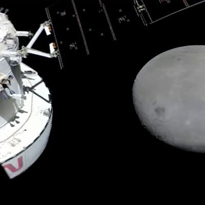Nasa-Mission "Artemis 1" erstmals nah am Mond vorbeigeflogen