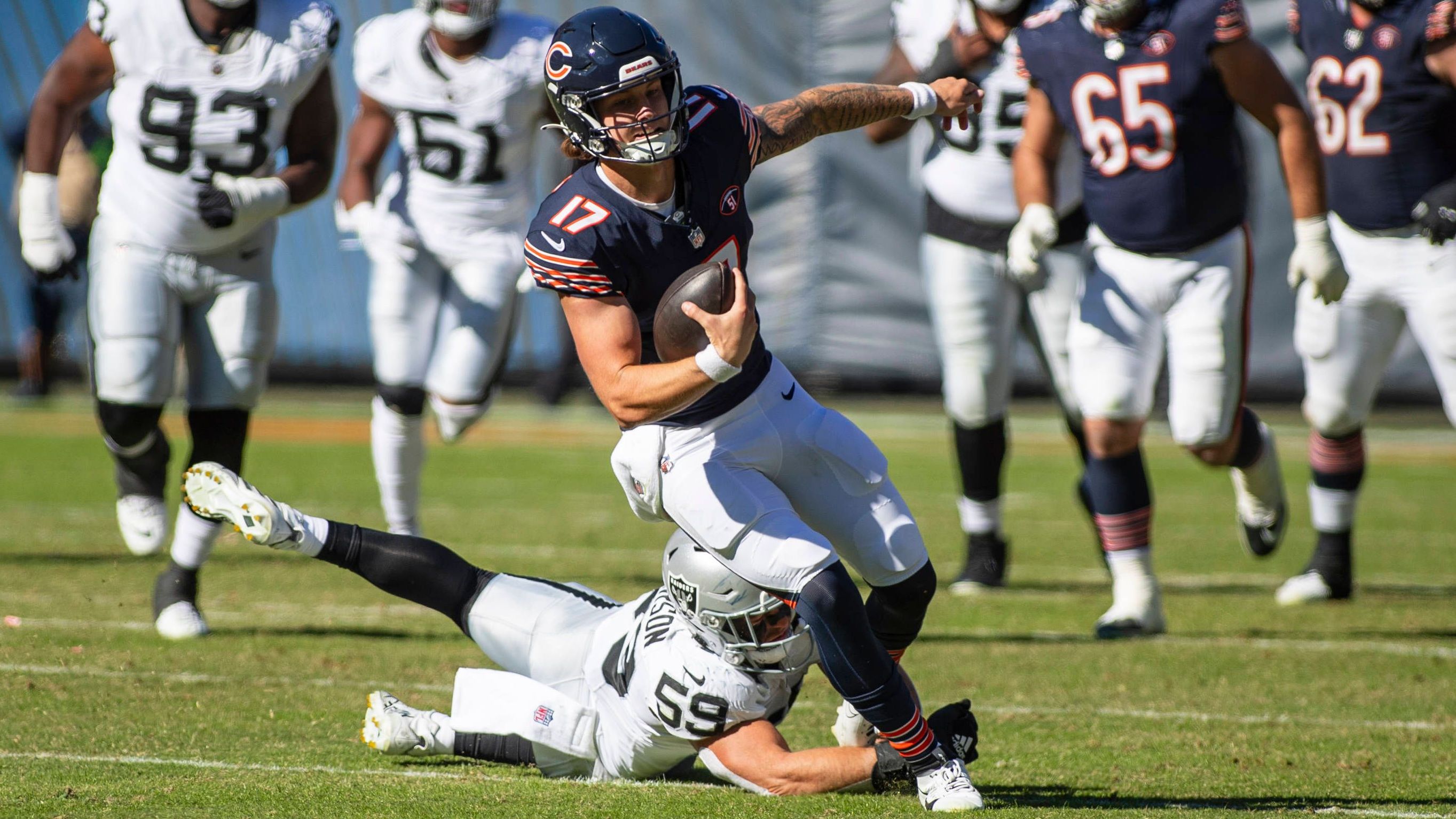 <strong>Gewinner: Tyson Bagent (Chicago Bears)<br></strong>Die Leistung von Bears-Backup-Quarterback Tyson Bagent war statistisch gesehen gar nicht wirklich herausragend. Gut, aber mehr nicht. Von 29 Bällen kamen 21 an, damit erzielte er 162 Passing Yards und einen Touchdown. Ein Gewinner ist er in dieser Woche dennoch.