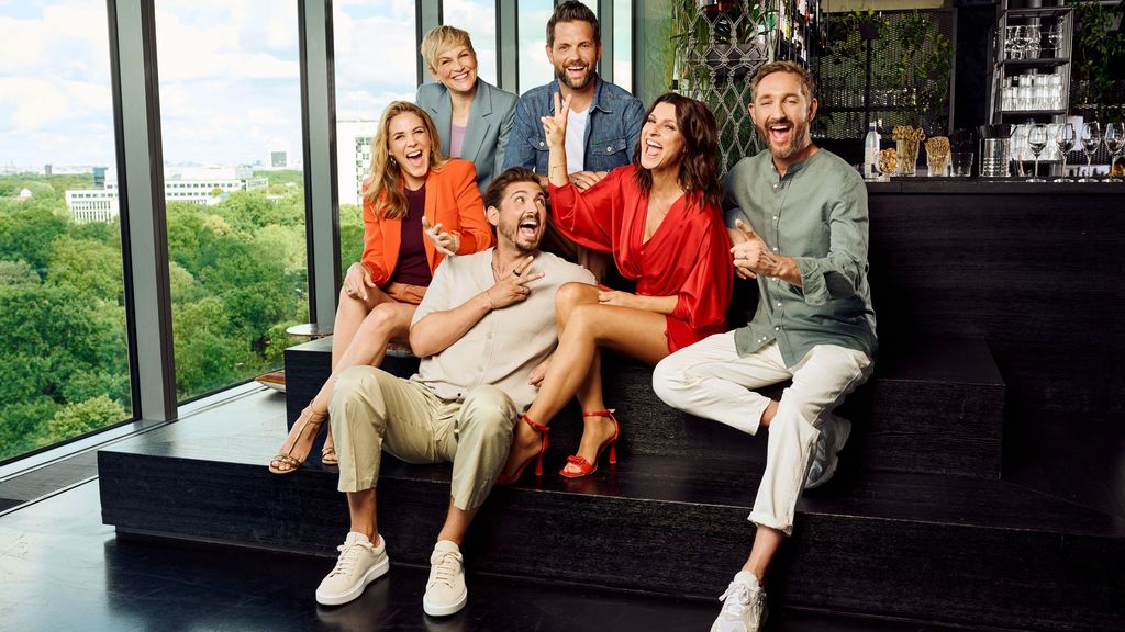 "SAT.1-Frühstücksfernsehen" im Juli: Die sommerlichen Outfits der Moderator:innen von heute
