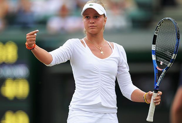 
                <strong>Russland: Irina Khromacheva</strong><br>
                Die 18-Jährige hat noch kein einziges Mal das Hauptfeld eines Grand Slams erreicht, doch jetzt spült die Ausfall-Welle von Sharapowa und Co. die aktuelle Nummer 236 ins Fed-Cup-Finale.
              