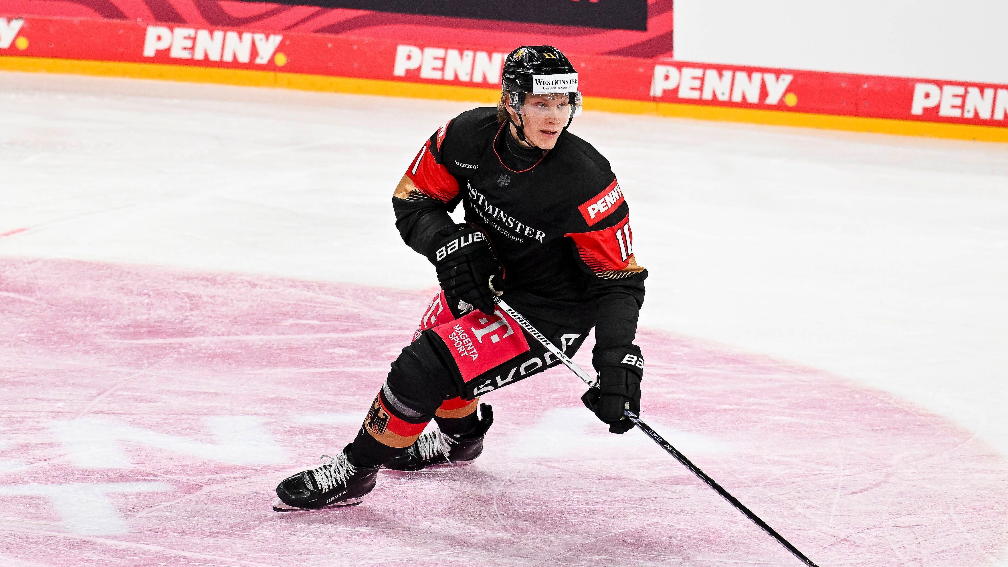 <b>Korbinian Geibel</b><br>Position: Verteidiger<br>Verein: Eisbären Berlin