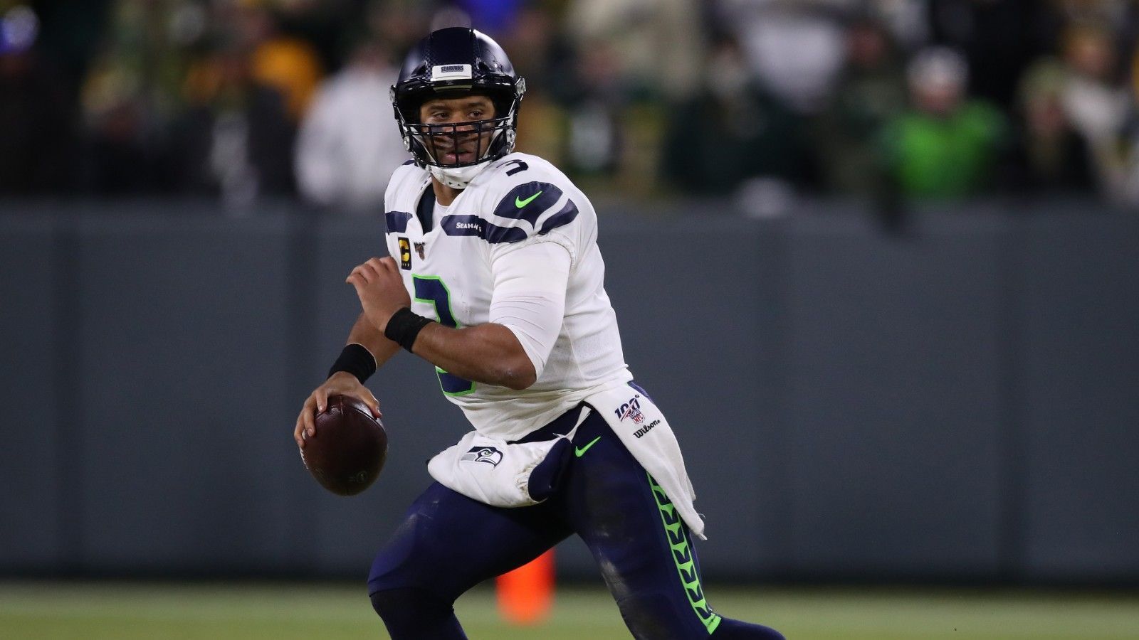 
                <strong>Platz 2: Russell Wilson</strong><br>
                Position: QuarterbackTeam: Seattle SeahawksVorjahresposition: 25
              