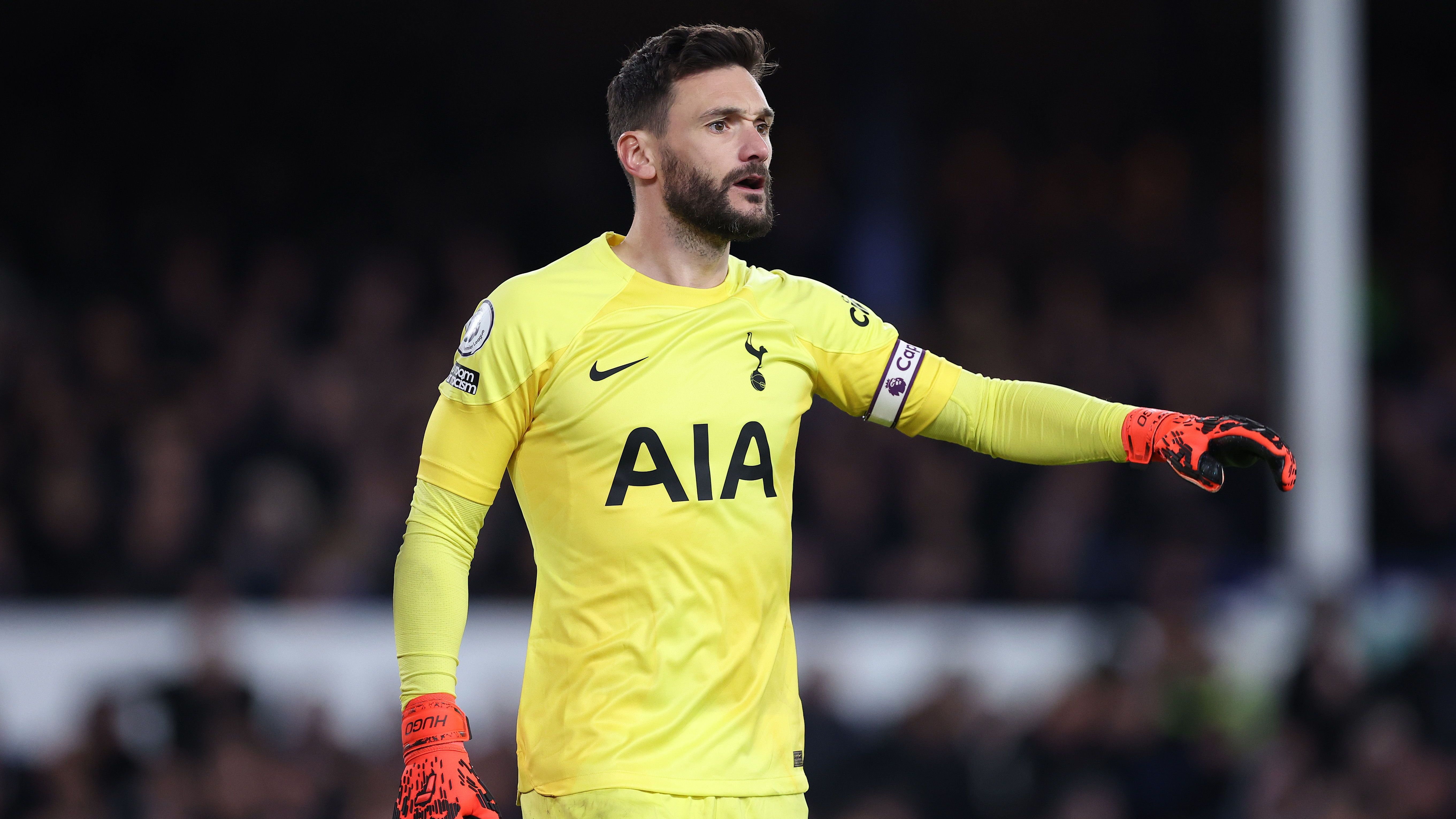 <strong>Hugo Lloris</strong><br>Hugo Lloris war ein Thema bei den Münchnern. Der 36-jährige steht noch bis 2024 bei Tottenham Hotspur unter Vertrag. Demnach sollte der Franzose aber nur Außenseiterchancen auf die Rolle als Neuer-Backup haben. Mit dem Italiener Guglielmo Vicario vom FC Empoli haben die "Spurs" in diesem Sommer bereits eine neue Nummer eins verpflichtet.