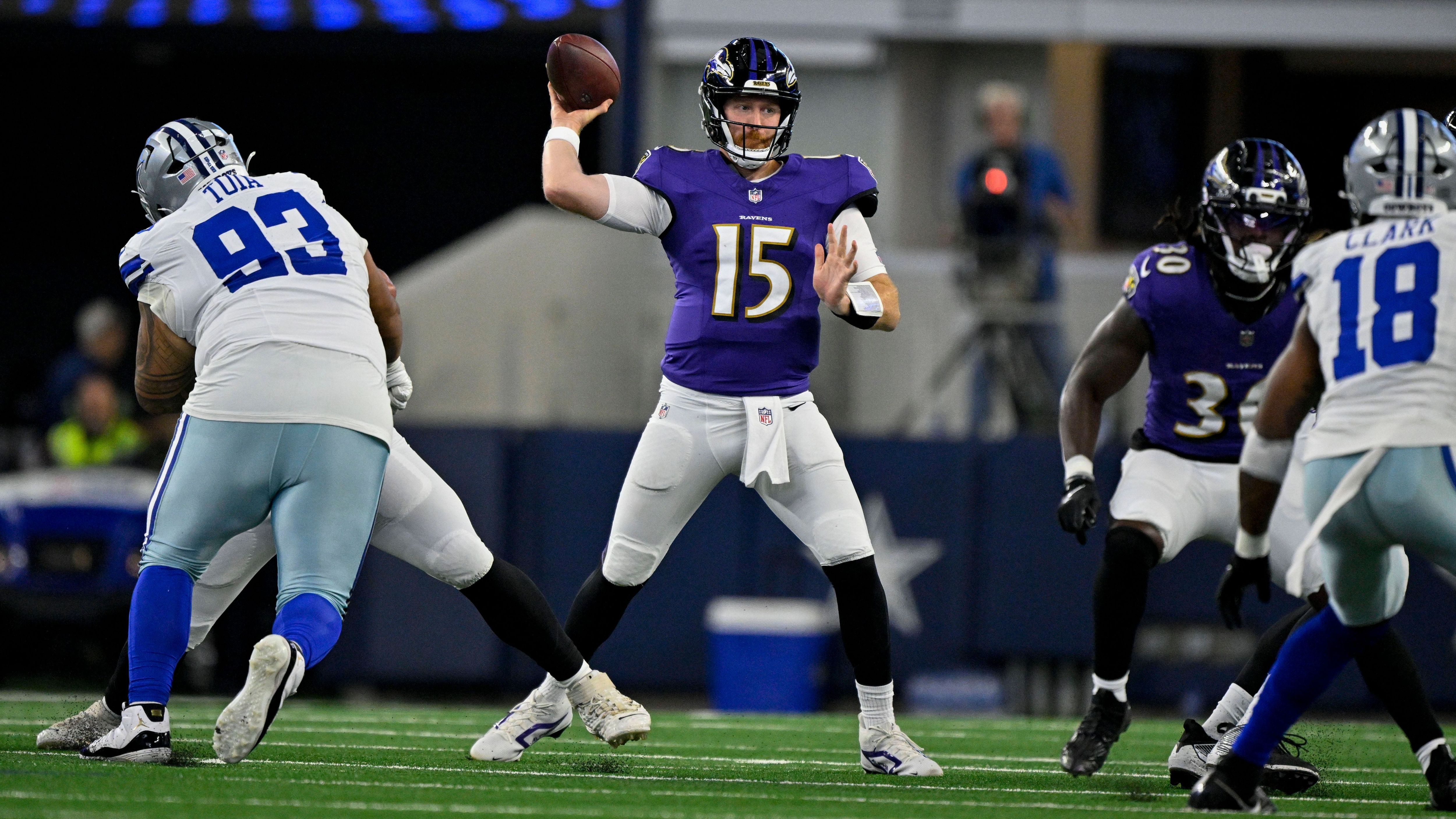<strong>Cooper Rush (Baltimore Ravens)<br>Alter:</strong> 31<br><strong>Draftpick:</strong> Undrafted im Jahr 2017<br><strong>Jahresgehalt 2025:</strong> bis zu 1,9 Millionen Dollar<br><strong>Beste Saison:</strong> 2024 bei den Dallas Cowboys mit 1.844 Passing Yards, 18 Rushing Yards, 12 Touchdowns und 5 Interceptions in 12 Spielen