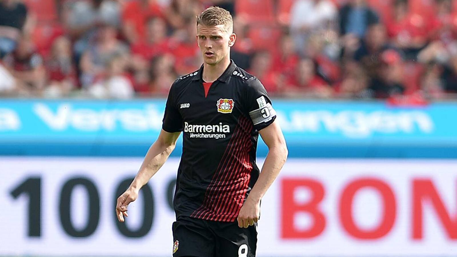 
                <strong>Bayer 04 Leverkusen: Lars Bender</strong><br>
                Im Team seit: August 2009Kapitän seit: 2015
              
