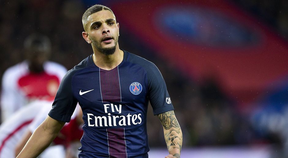 
                <strong>Layvin Kurzawa (Linker Verteidiger)</strong><br>
                Drei Jahre spielte der Linksverteidiger im Nachwuchsteam des AS Monaco, bevor er 2010 schließlich in den Profikader berufen wurde. Am 25. September desselben Jahres gab er bei der 1:2-Niederlage gegen den FC Lorient sein Profi-Debüt. Im August 2015 unterschrieb der Franzose einen Fünfjahresvertrag bei Paris Saint-Germain (25 Millionen Euro Ablöse) und erzielte bislang sechs Treffer für den amtierenden französischen Meister.
              